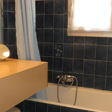 T2 Calme Avec Parking, Balcon, Proche Centre-ville Et A - Fr-1-780-22 Sainte-Maxime